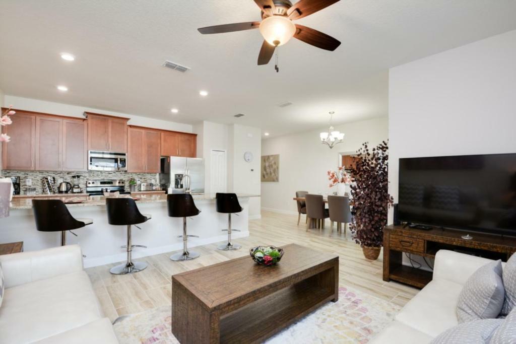 Pleasant House In Storey Lake Near Disney Kissimmee Buitenkant foto