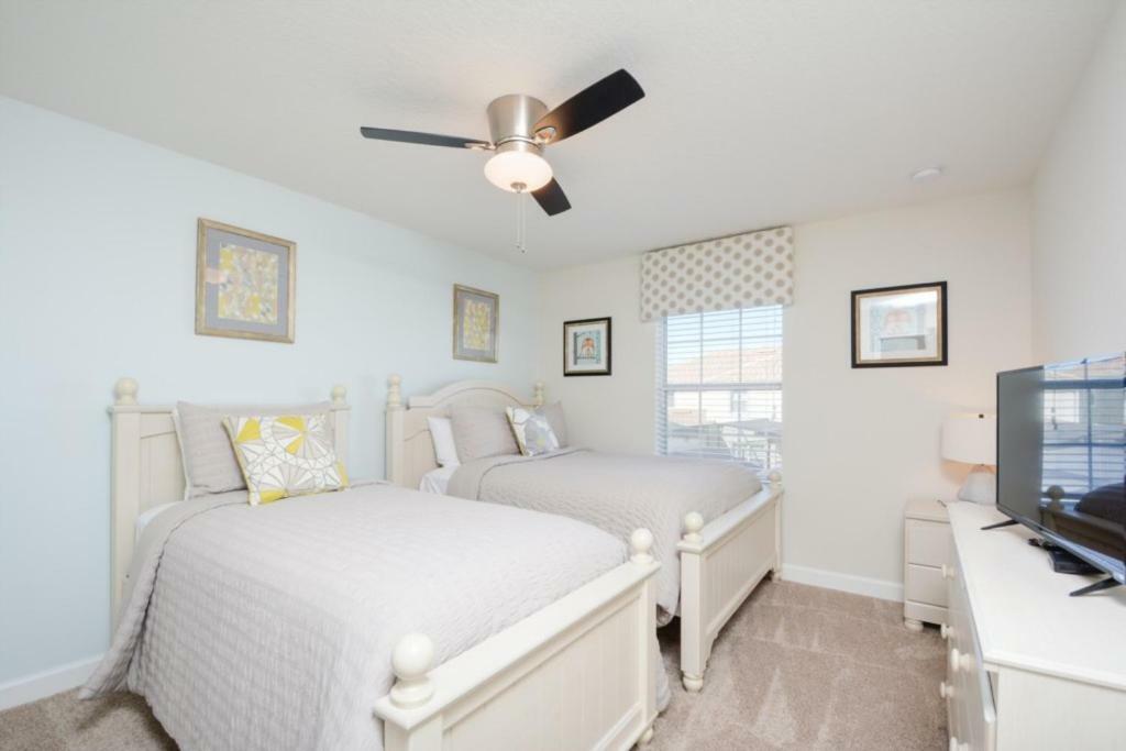 Pleasant House In Storey Lake Near Disney Kissimmee Buitenkant foto
